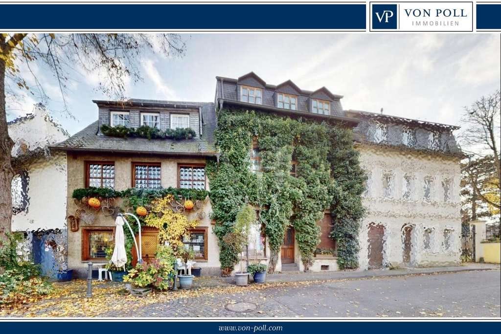 Immobilie in Bonn - Historisches Ensemble im Herzen von Bonn-Oberkassel - vielseitig, charmant und voller Potenzial - Bild 0