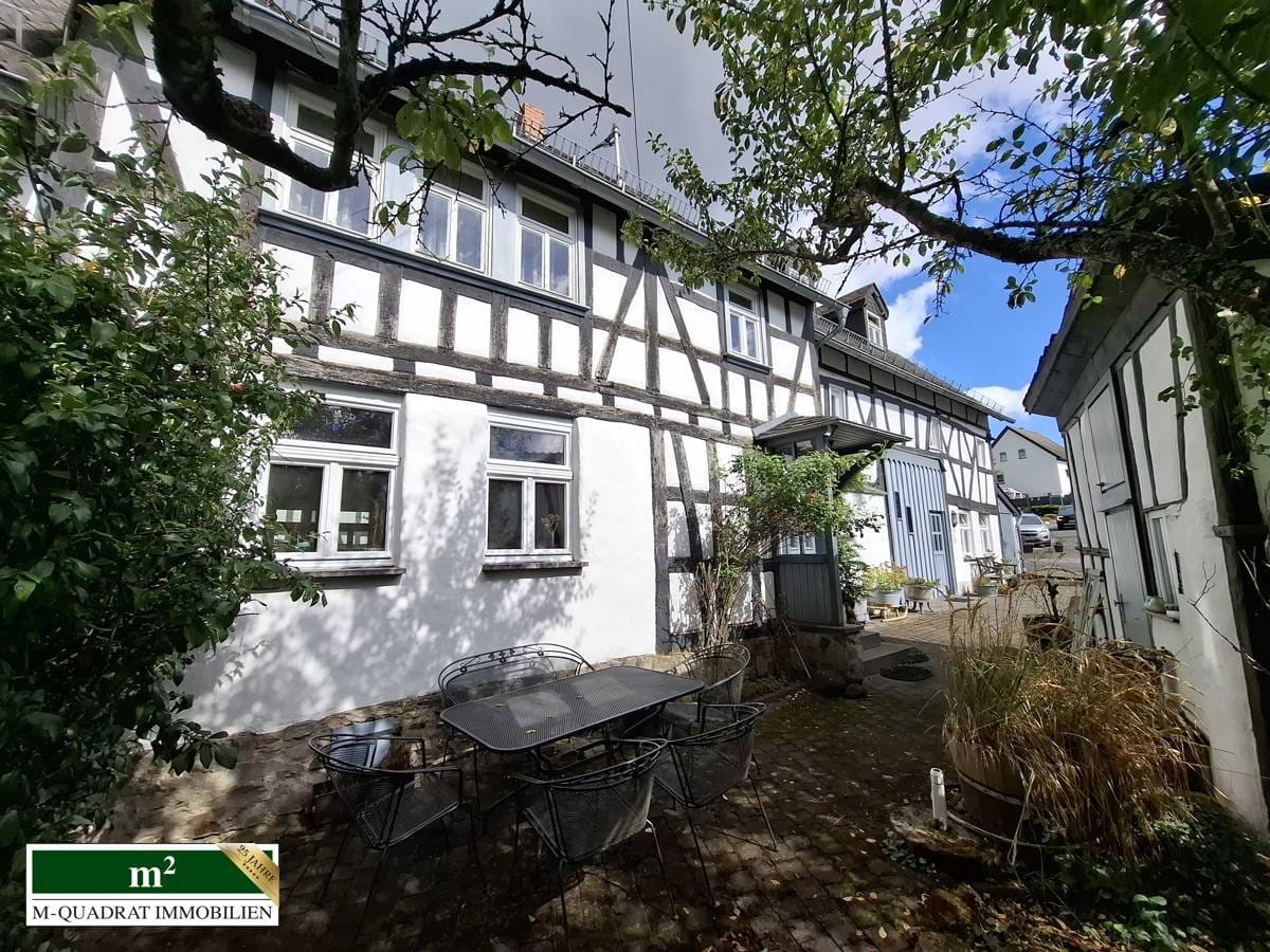 Immobilie in Goddert - Möbliertes Fachwerk-Ferienhaus + 1 Wohng. + 1APP. - Bild 0