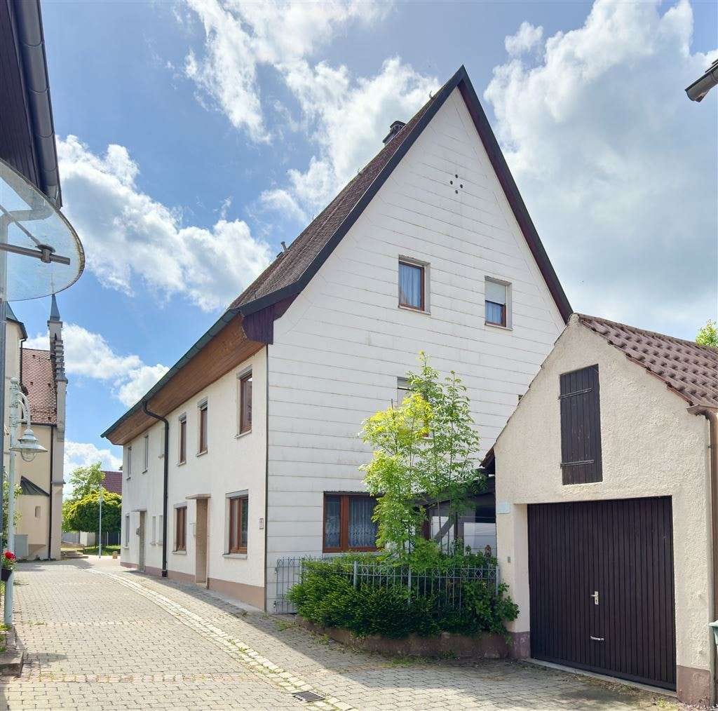 Immobilie in Alleshausen - DHH Bad Buchau - zentrales Wohnen im naturhistorischen Kurort - Bild 1