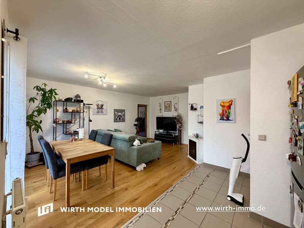 Immobilie in Bergrheinfeld - Schöne-Drei-Zimmer-Wohnung mit Balkon und Stellplatz in Bergrheinfeld - Bild 1