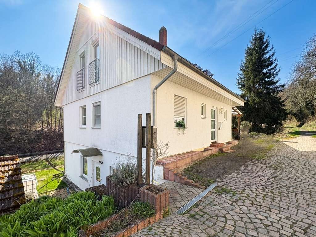 Immobilie in Kreimbach-Kaulbach - Attraktives Einfamilienhaus mit Einliegerwohnung & Garten – top gepflegt, sofort einziehen! - Bild 0