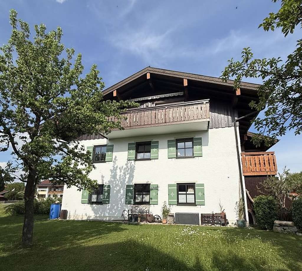 Immobilie in Chieming - Chiemseenah wohnen: Ruhige 2-Zimmer DG-Wohnung in Chieming - Bild 2