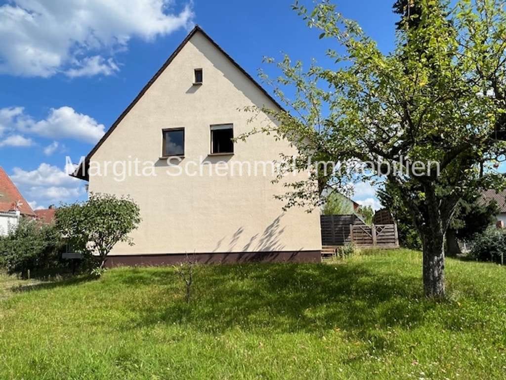 Immobilie in Schwanstetten - Das ideale Haus für große und kleine Familien - Bild 2