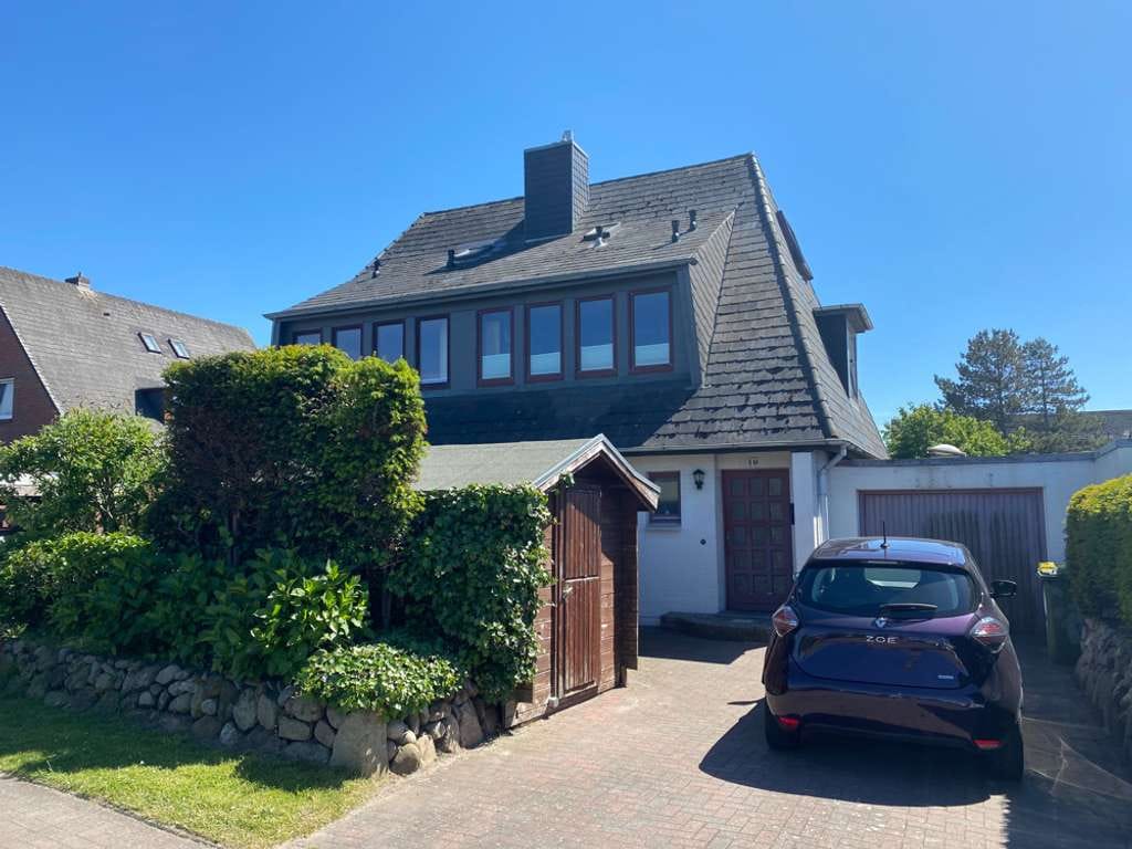 Immobilie in Sylt - Renovierte Doppelhaushälfte mit Garten – zentral gelegen auf Sylt - Bild 0