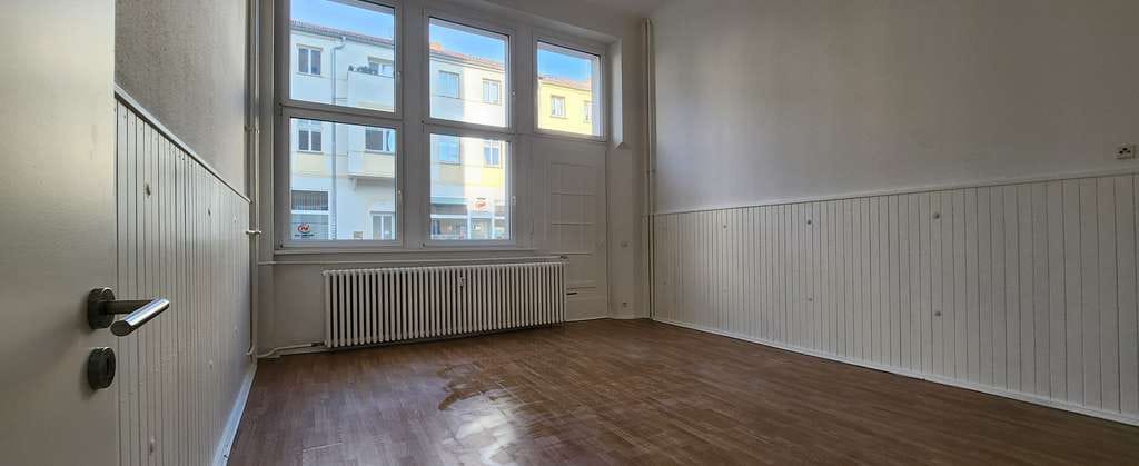 Immobilie in Nauen - Helle 4-Zi-Wohnung, 123-150 qm, Südterrasse, Wohnküche, Stellplatz, zentral, bezugsfrei saniert - Bild 0