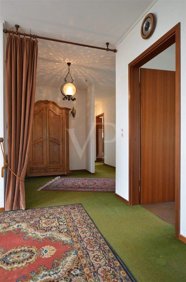 Immobilie in Siebeldingen - Gut geschnittenes Einfamilienhaus mit Garage in gewachsenem Wohngebiet - Bild 2