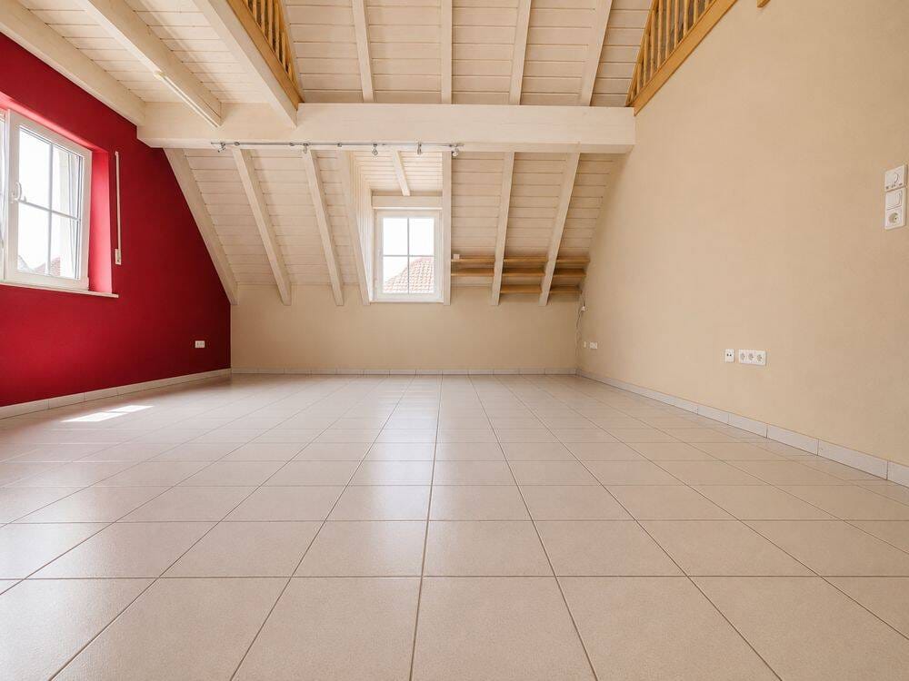 Immobilie in Bergrheinfeld - Provisionsfrei: Maisonettewohnung in Bergrheinfeld mit viel Platz und Komfort - Bild 2