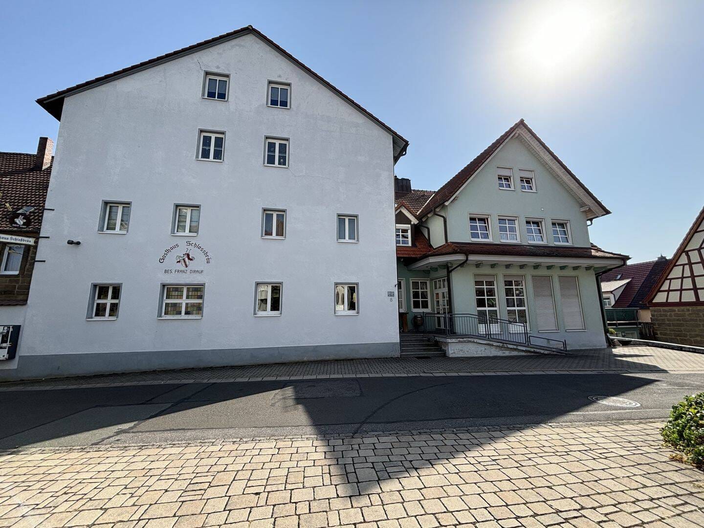 Immobilie in Reckendorf - Wohn- und Geschäftshaus mit Gastronomie - Die Immobilie der vielen Möglichkeiten - Bild 0