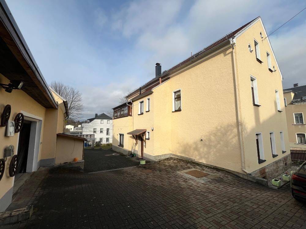 Immobilie in Lengenfeld - +++Gepflegtes Mehrfamilienhaus in Lengenfeld zu verkaufen+++ - Bild 2