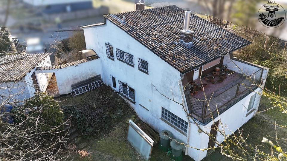 Immobilie in Frankenberg - Charmantes Einfamilienhaus auf Erbbaugrundstück - zentrale und dennoch ruhige Lage! - Bild 0