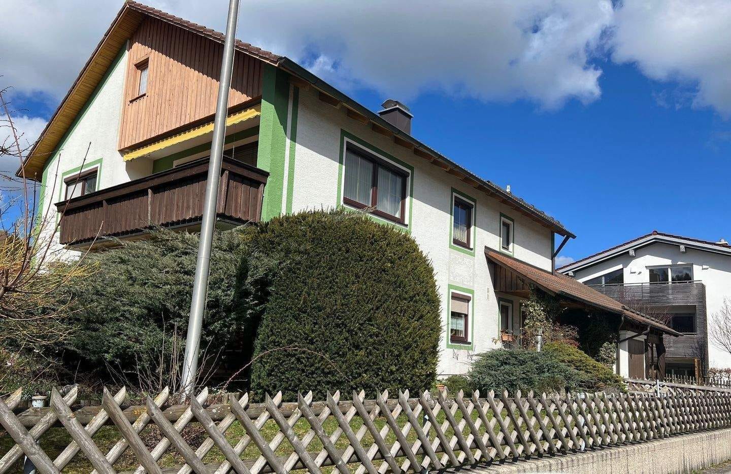 Immobilie in Biessenhofen - Schönes Zweifamilienhaus in sonniger Lage in Biessenhofen - Bild 0