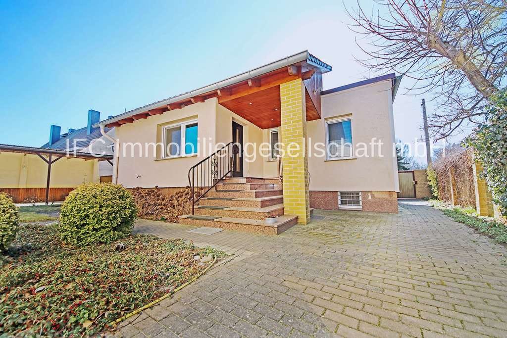 Immobilie in Jessen (Elster) - Einfamilienhaus mit Einliegerwohnung und Nebengelass in Jessen (Elster) OT Holzdorf - Bild 2