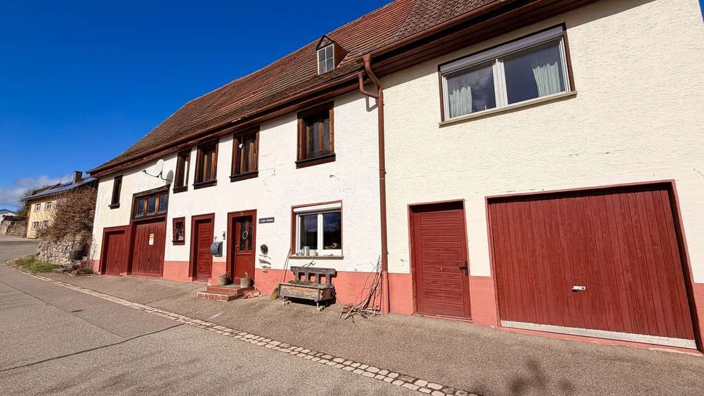 Immobilie in Löffingen - Ehemaliges Bauernhaus als Einfamilienhaus in beliebter Wohnlage - Bild 3