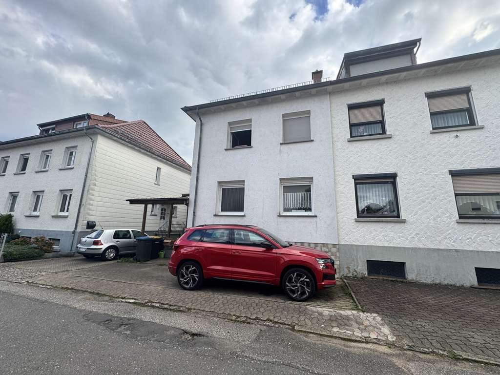 Immobilie in Blieskastel - Schöne, gepflegte Doppelhaushälfte in Blieskastel zum verkaufen Mit schönem Garten und Terrasse! - Bild 1