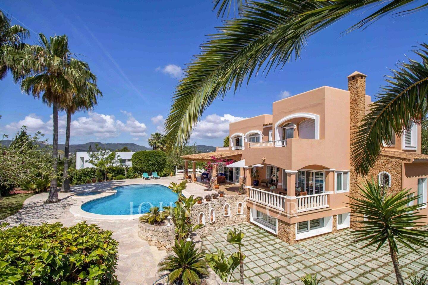 Immobilie in Triptis - Charmante Familienvilla in Jesús, Ibiza - Bild 1