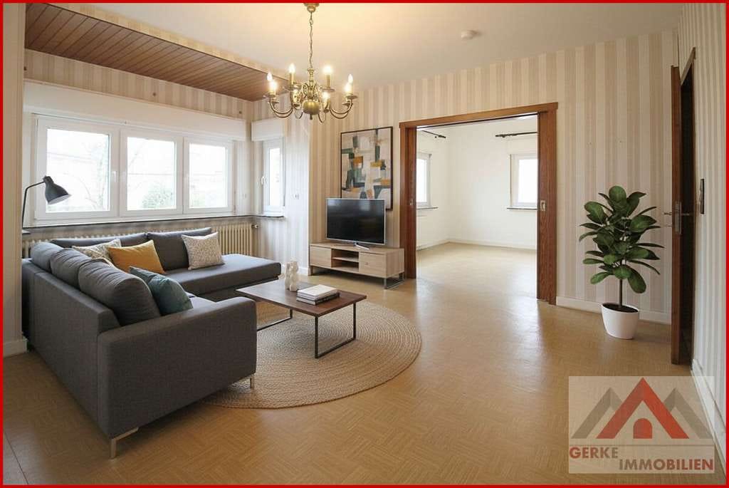 Immobilie in Bestwig - Großzügiges Ein-/Zweifamilienhaus in ansprechender Lage - Bild 2