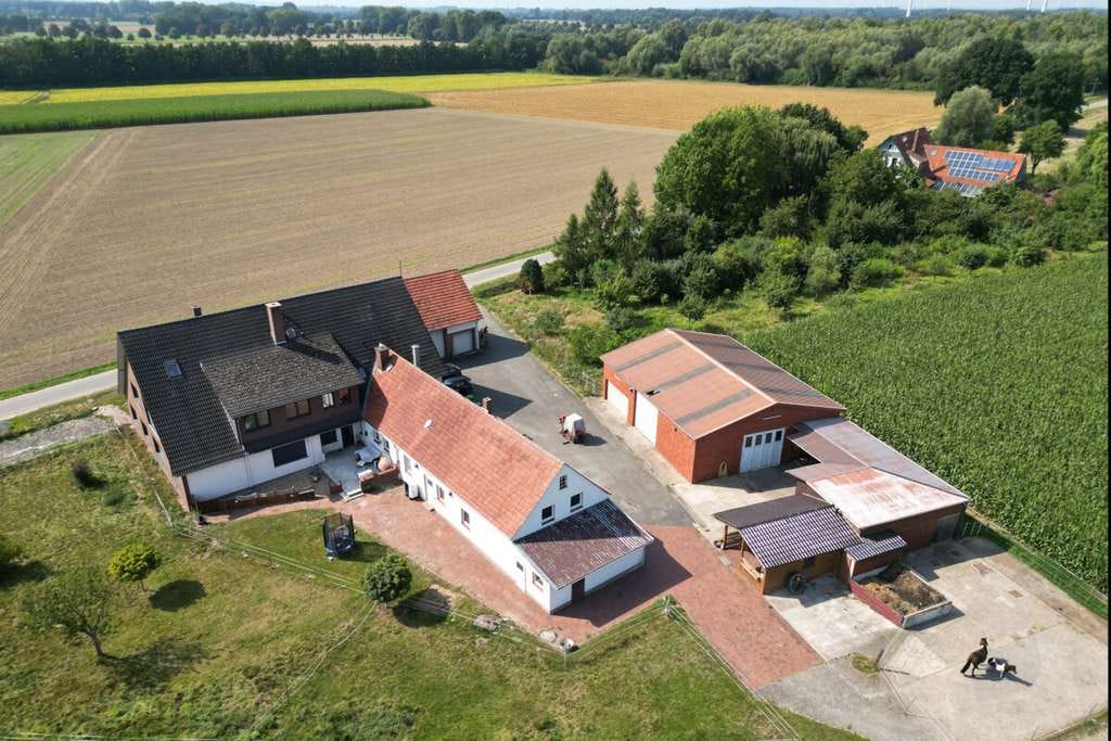 Immobilie in Bad Essen - Charmanter Resthof mit Weitblick – Wohnen, Arbeiten & Leben im Grünen! - Bild 0