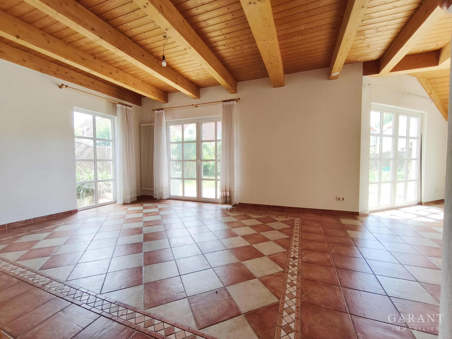 Immobilie in Starzach - Freistehendes Familienhaus mit 6 Zimmern, Süd-/Westgarten & Garage - sofort bezugsfrei - Bild 3