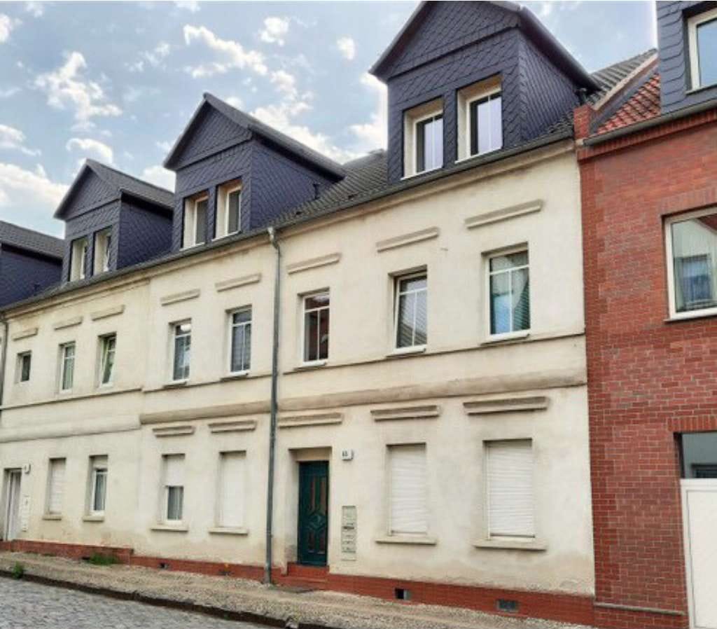 Immobilie in Aschersleben - Schönes Mehrfamilienhaus mit kleinem Garten - Bild 0