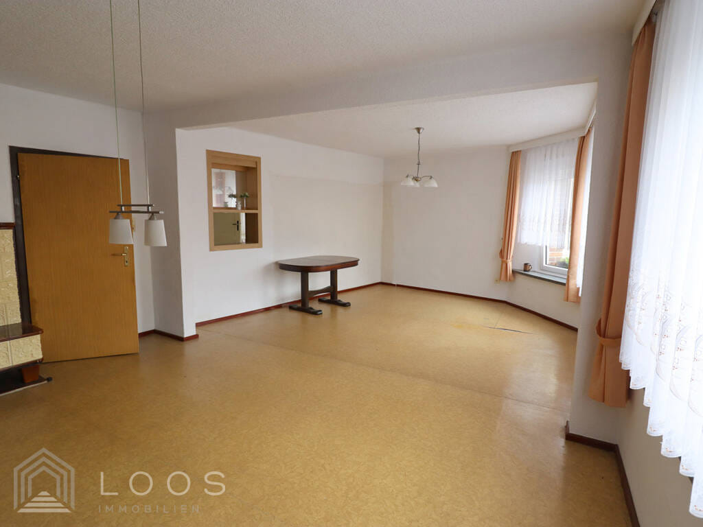 Immobilie in Sonnewalde - Wohn(t)raum mit Potenzial: Wfl. 210 m², 7 Zimmer, 2 Bäder - Planung Modernisierung inklusive - Bild 2