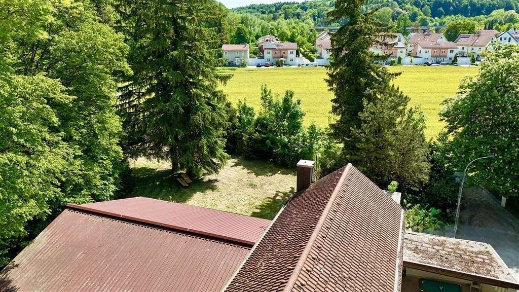 Immobilie in Emmering - Chance! Traumgrundstück 1.750qm mit Altbestand und freiem Südblick in FFB! - Bild 1