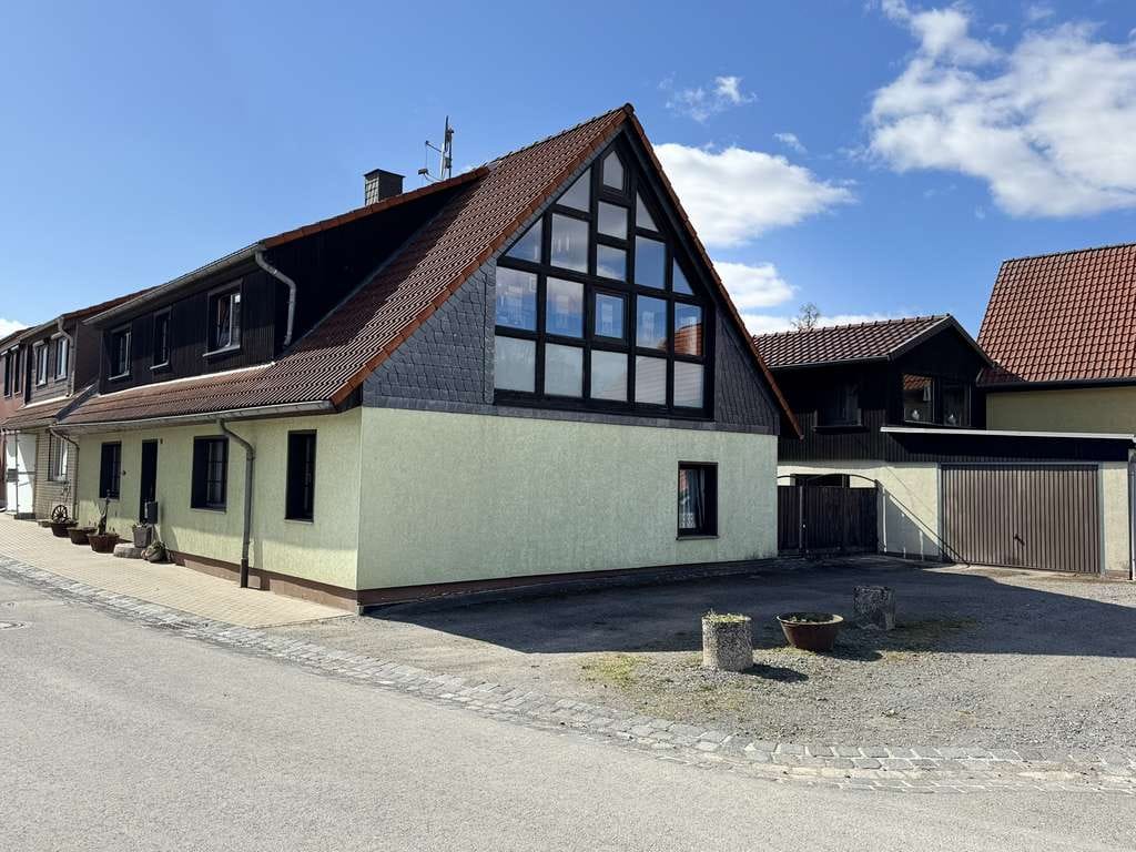 Immobilie in Blankenburg - Großzügiges Wohnen und Vermieten – Gepflegt, Zentral mit Ferienzimmern - Bild 0