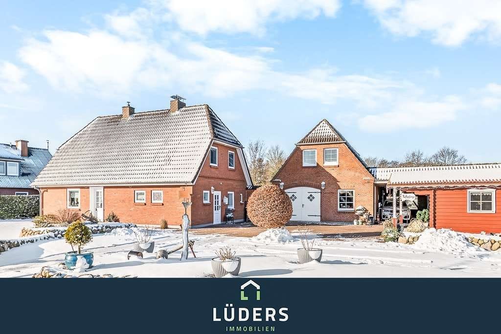 Immobilie in Braderup - Saniertes Einfamilienhaus mit viel Platz für Hobby und Freizeit - Bild 0