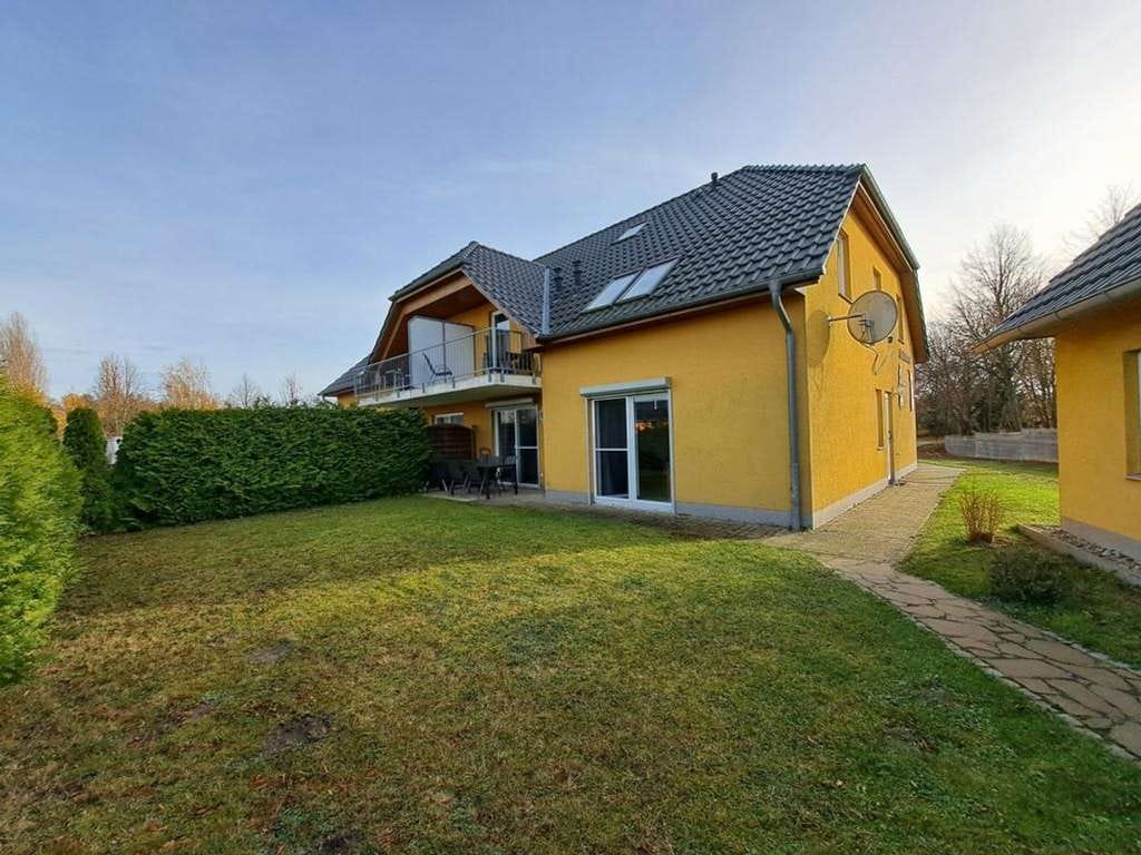Immobilie in Göhren-Lebbin - Doppelhaushälfte mit 2 Ferienwohnungen mit Sauna & Stellplätzen zwischen Müritz, Fleesen-&Kölpinsee - Bild 2