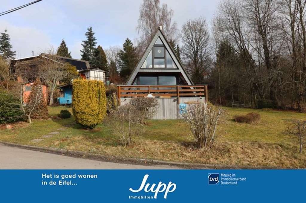 Immobilie in Kerschenbach - Gemütliches Nurdach-Ferienhaus mit herrlicher Aussicht, Garten, Kerschenbach (15) - Bild 0