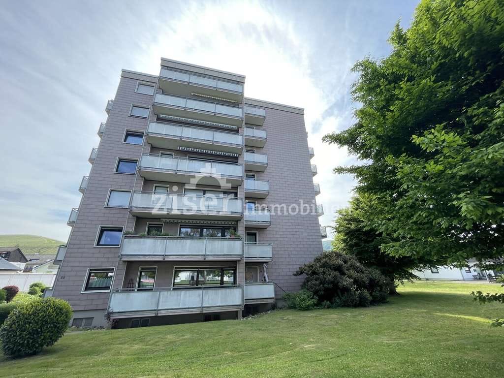 Immobilie in Auggen - Bezugsfreie 2,5-Zimmerwohnung inkl.2 Garagen - Bild 2