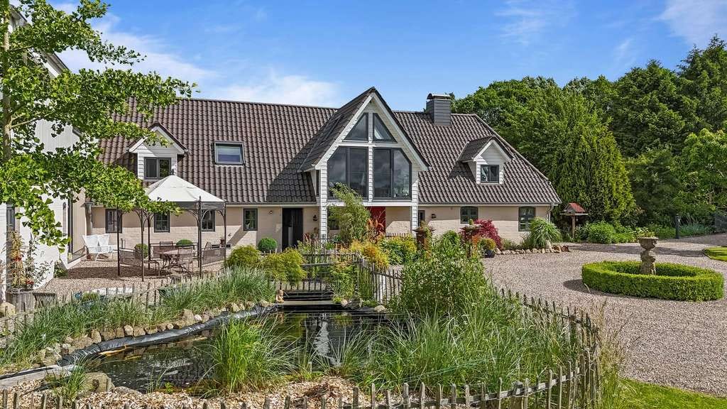 Immobilie in Hennstedt - Einzigartiger Resthof - Ländliche Idylle trifft modernen Lifestyle - Bild 1