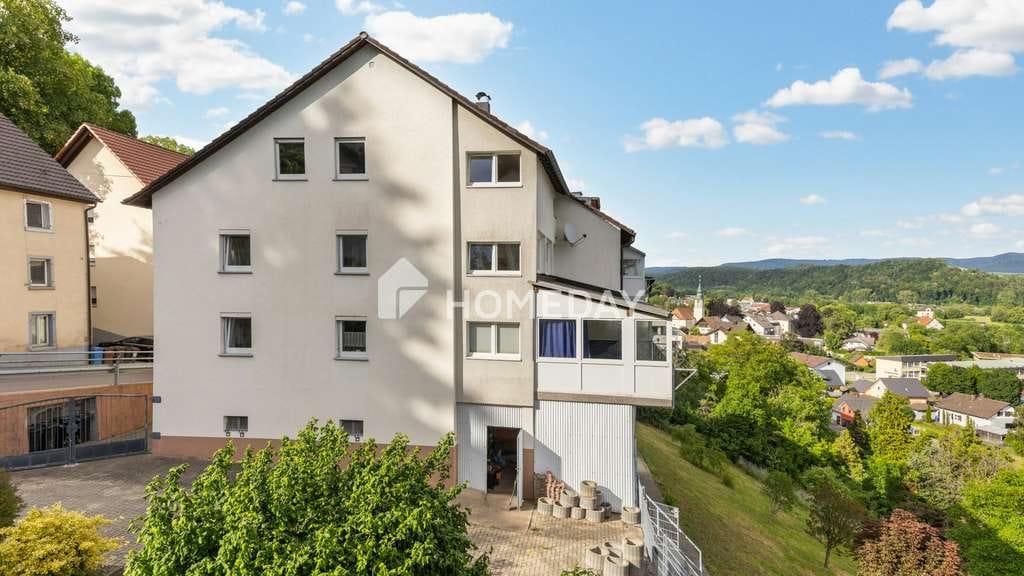 Immobilie in Stühlingen - Eigenheim mit Panoramablick und Extra-Einkommen: Großzügiges Haus mit vermietbarer Einheiten - Bild 0