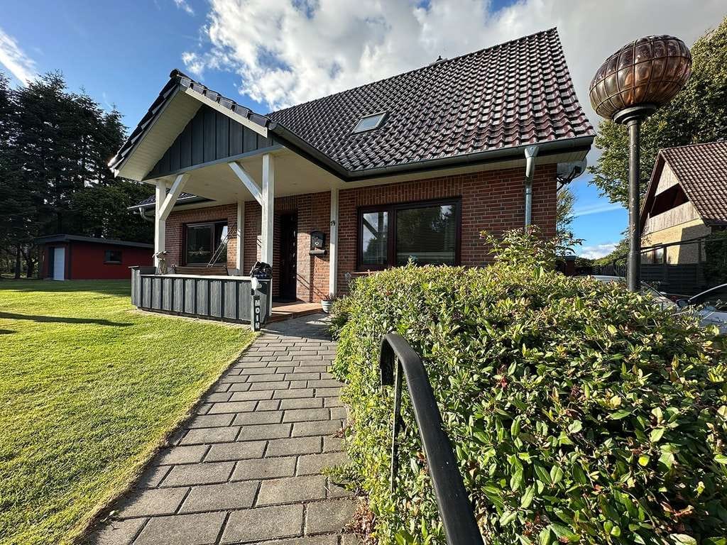 Immobilie in Mohrkirch - Laufend modernisiertes Wohnhaus auf gepflegtem Grundstück - Bild 0