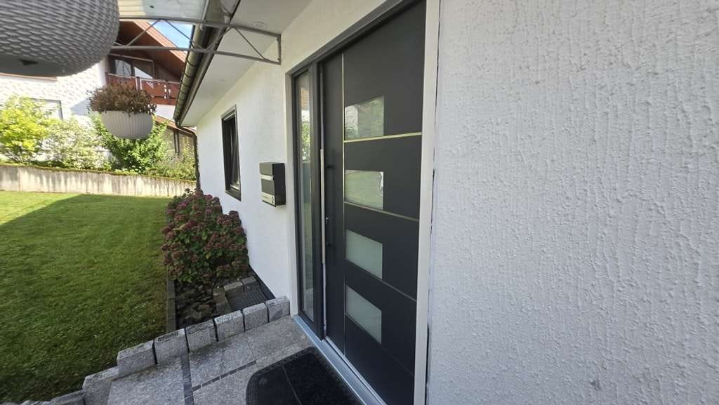 Immobilie in Zwingenberg - Attraktiv gestaltetes Einfamilienhaus in ruhiger, naturnaher Lage mit Blick auf das Schloss - Bild 1