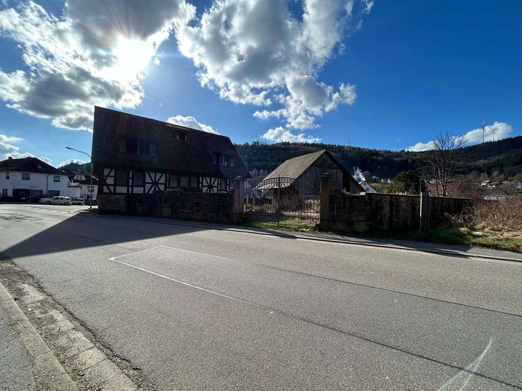 Immobilie in Wald-Michelbach - Großzügiges Fachwerk-Anwesen mit Gästehaus, Innenhof & zusätzlichem Baugrundstück - Bild 1