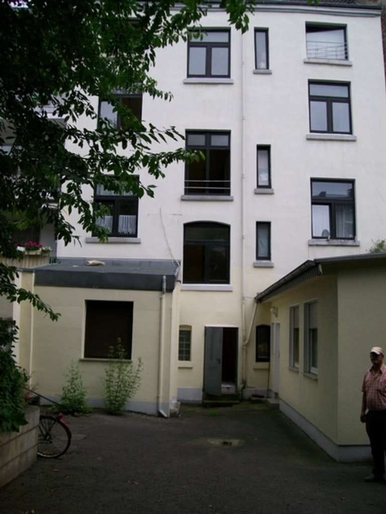 Immobilie in Essen - KAPITALANLAGE - vollvermietet - 6 Familienhaus - voll unterkellert - Bild 1