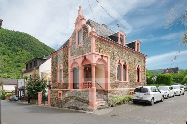Immobilie in Ellenz-Poltersdorf - 56821 Ellenz-Poltersdorf: Gepflegtes EINFAMILIENHAUS mit Nebengebäuden in ruhiger Lage in Ellenz-Po - Bild 1