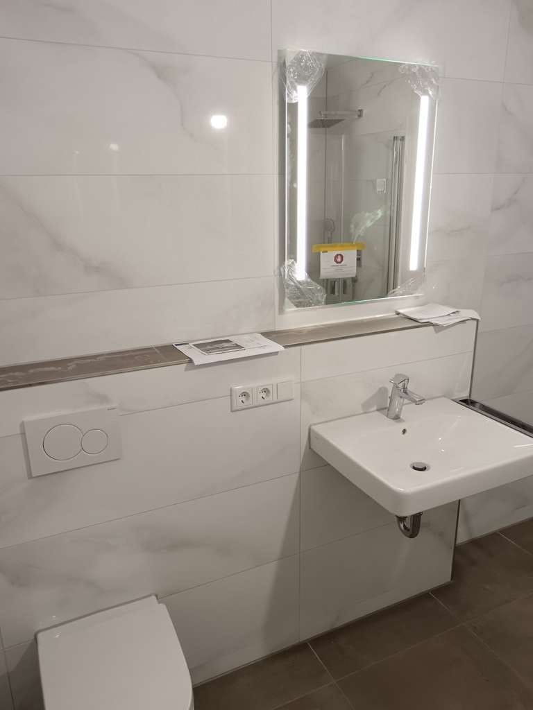 Immobilie in Ampfing - Kapitalanlage - vermietete, gehobene barrierefreie 2-Zi EG-Wohnung KfW 40 mit großem Garten - Bild 4