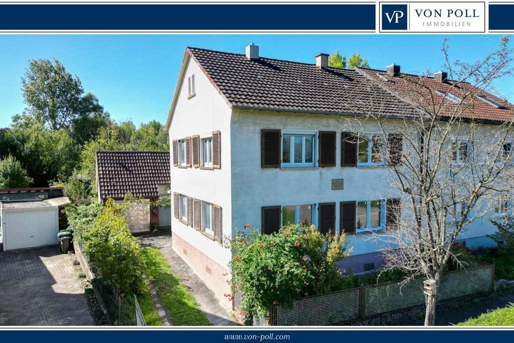 Immobilie in Sulzfeld - Sanierungsbedürftiges Zweifamilienhaus mit großem Grundstück in Sulzfeld - Bild 0