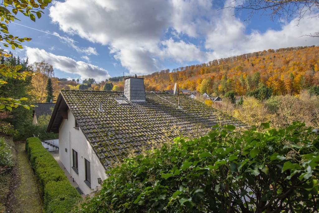 Immobilie in Schmitten - Großes EFH mit vielen Freisitzen und grandioser Aussicht. Käuferprovisionsfrei! - Bild 1