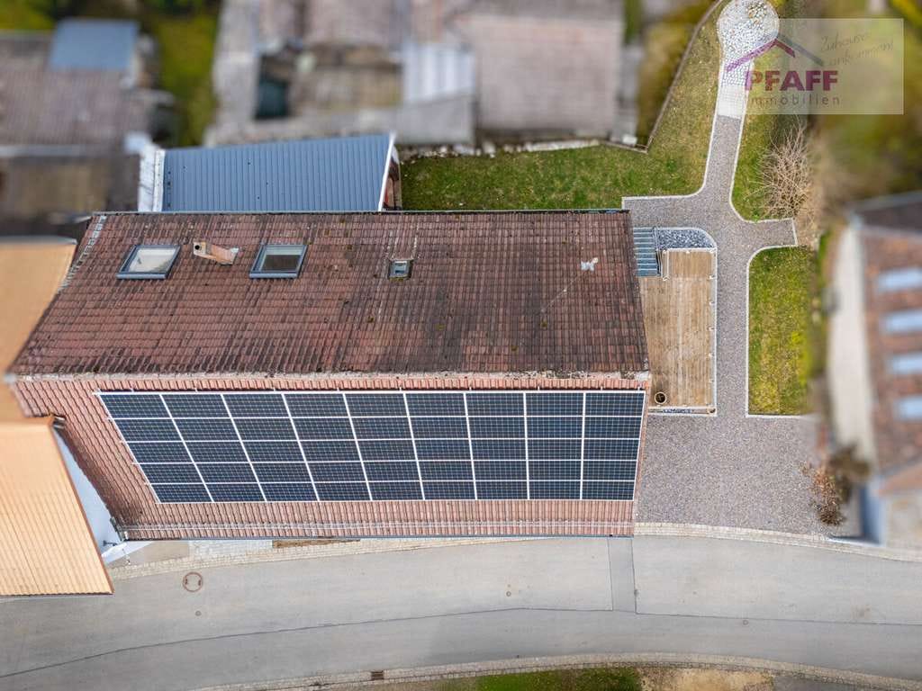 Immobilie in Tengen - Endlich ankommen? In Uttenhofen!
Kernsaniertes EFH, angebaut mit Brandschutzmauer an Nachbarhaus - Bild 3