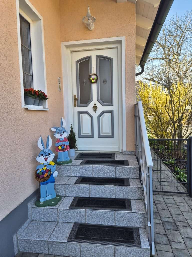 Immobilie in Meitingen - Charmantes Einfamilienhaus mit schönem Garten, Sauna und Doppelgarage in Ostendorf - Bild 2