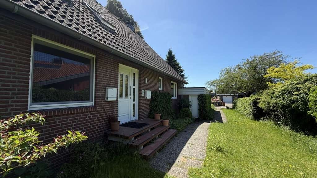 Immobilie in Warder - Einfamilienhaus mit Einliegerwohnung und Doppelgarage in ruhiger Wohnlage von Warder - Bild 3