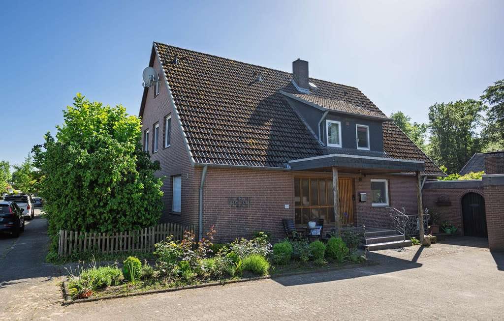 Immobilie in Ebstorf - Gepflegtes Zweifamilienhaus in ruhiger Wohnlage von Ebstorf - Bild 0