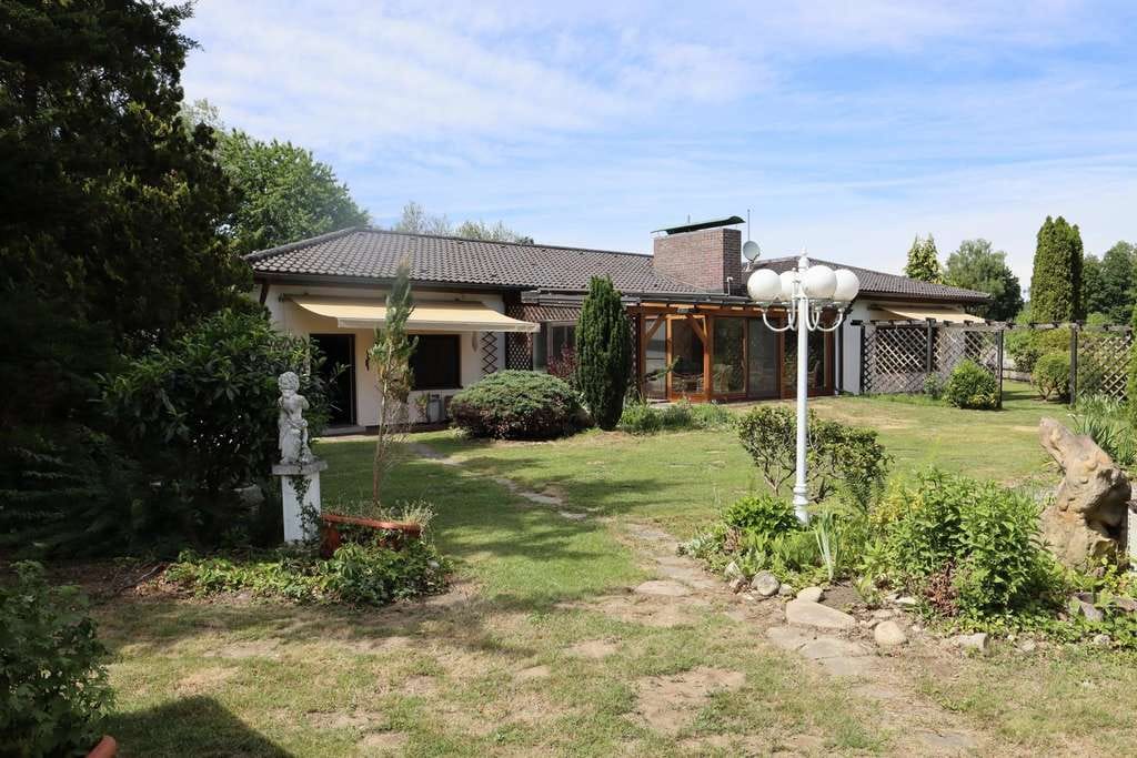 Immobilie in Kirchdorf am Inn - Bungalow mit Wintergarten und großem, gepflegtem Garten in Toplage, provisionsfrei - Bild 0