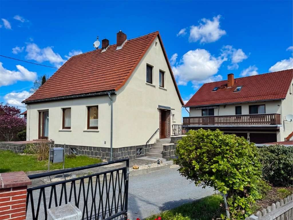 Immobilie in Neustadt in Sachsen - Hochwertig und ruhig wohnen mit Blick über die Stadt - Bild 0