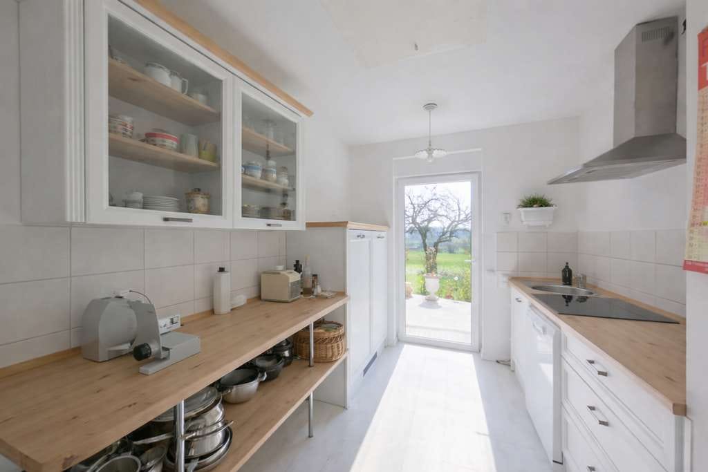 Immobilie in Bottenbach - Einziehen & Wohlfühlen: Stilvoller Bungalow mit Fernblick, großem Garten und eigener Wellnessoase - Bild 4
