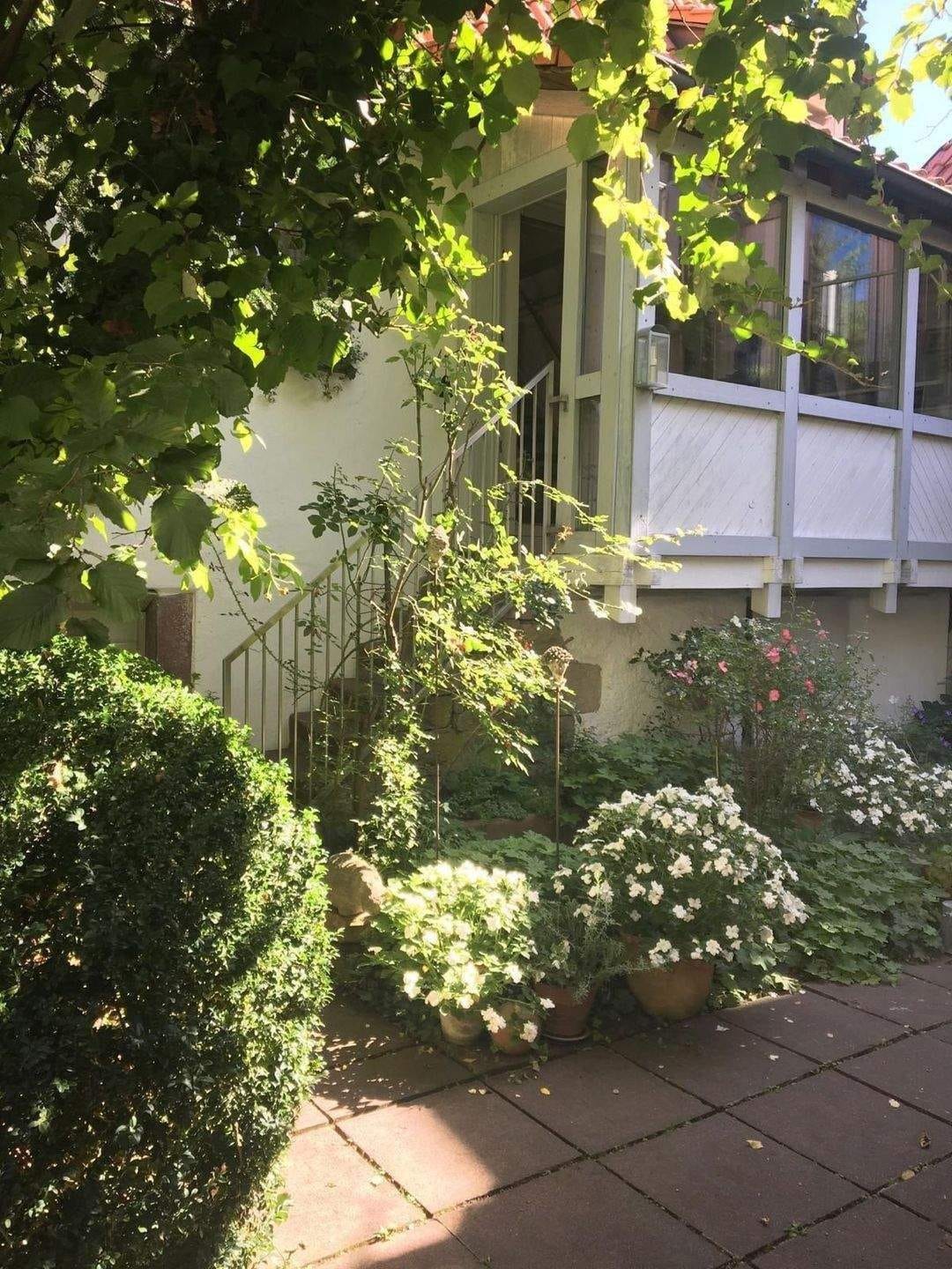 Immobilie in Greußenheim - "Urgemütliches" Einfamilienhaus mit herrlichem Innenhof - Bild 2