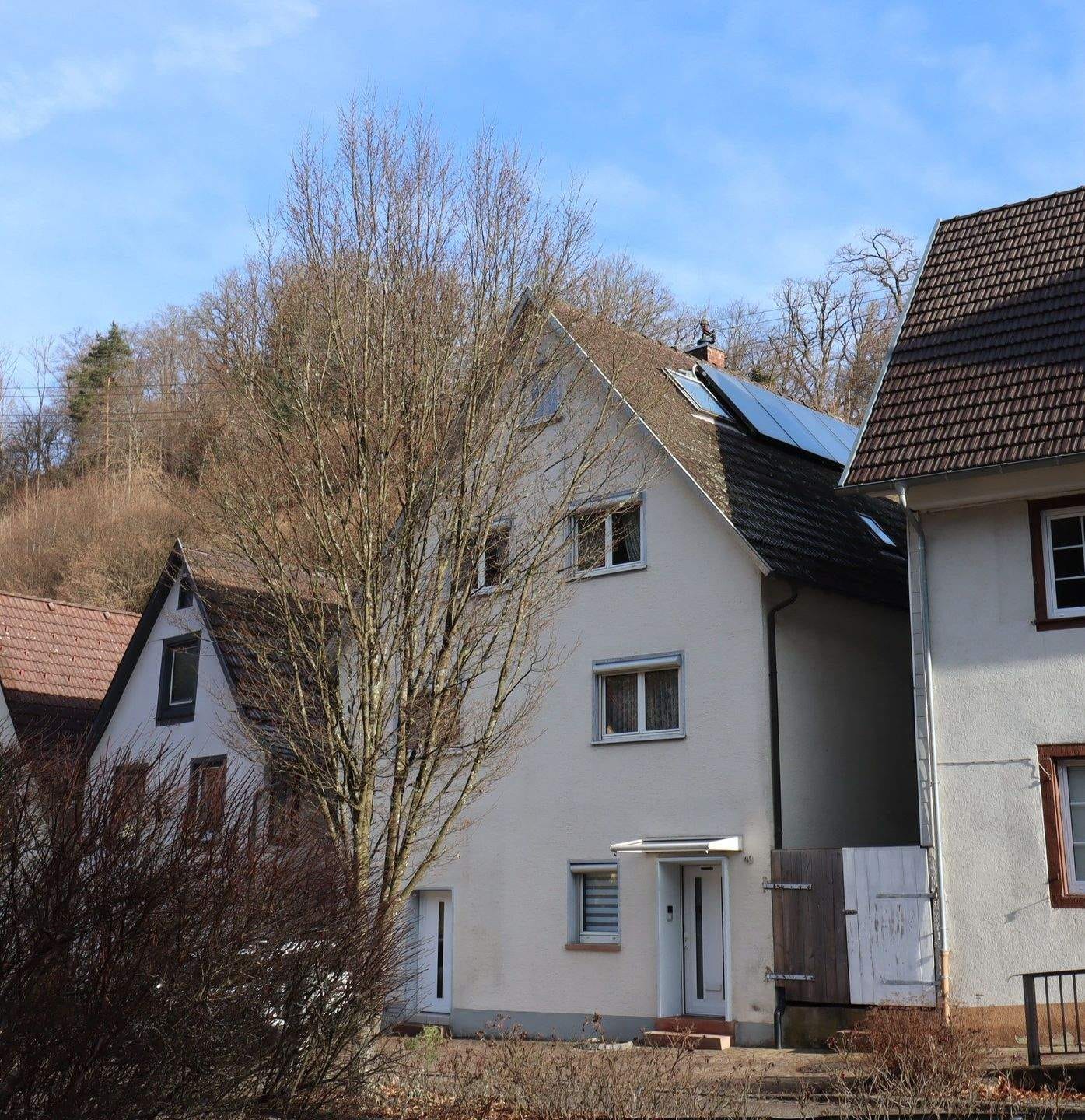 Immobilie in Schiltach - Charmantes Einfamilienhaus mit Garten & Garage in Schiltach - Bild 0