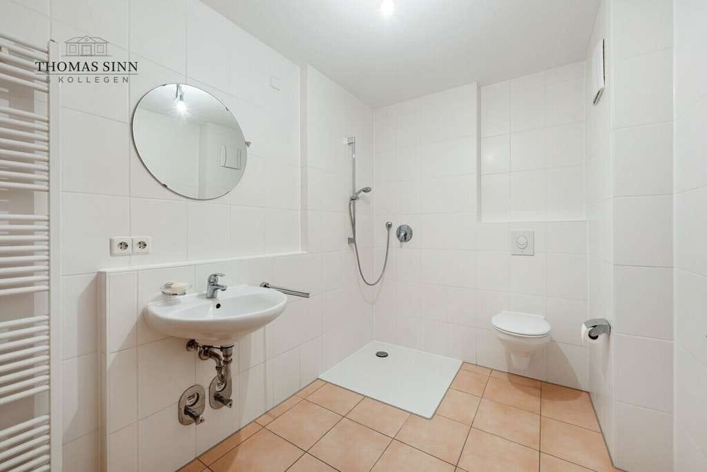 Immobilie in Löwenstein - Lichtdurchflutete 3,5-Zimmer-DG-Maisonette-Galerie-Wohnung in herrlicher Aussichtslage - Bild 2
